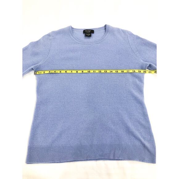 Lord and Taylor Essential 100% Cashmere Crewneck Sweater - Picture 5 of 8